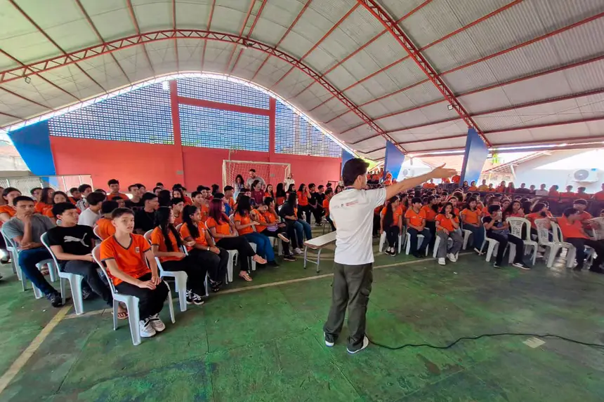 PROJETO LUZ, CÂMERA, AÇÃO. ESCOLA RAFAEL GOMES