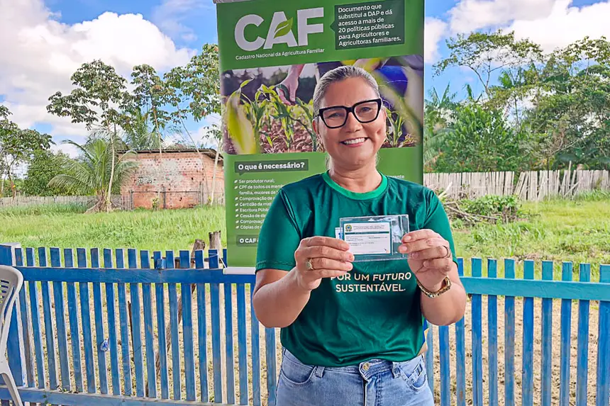 ENTREGA DE CADASTRO DE AGRICULTURA FAMILIAR NELSON MANDELA