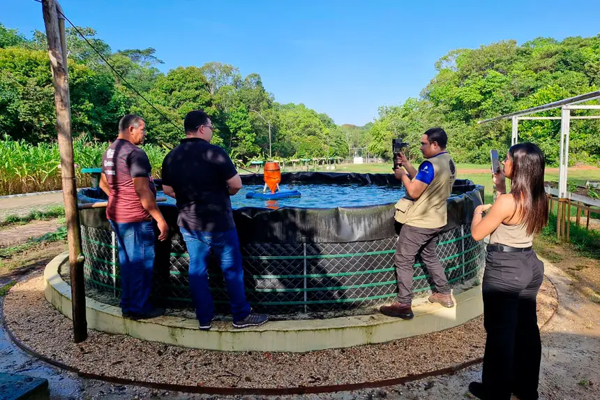 Bastidores da reportagem especial da TV Record - Record News sobre o potencial turístico e econômico de Benevides gravada no último dia 14 de Julho em diversos pontos do município.

O especial irá ao ar (em breve) na TV Record Belém e na Record News