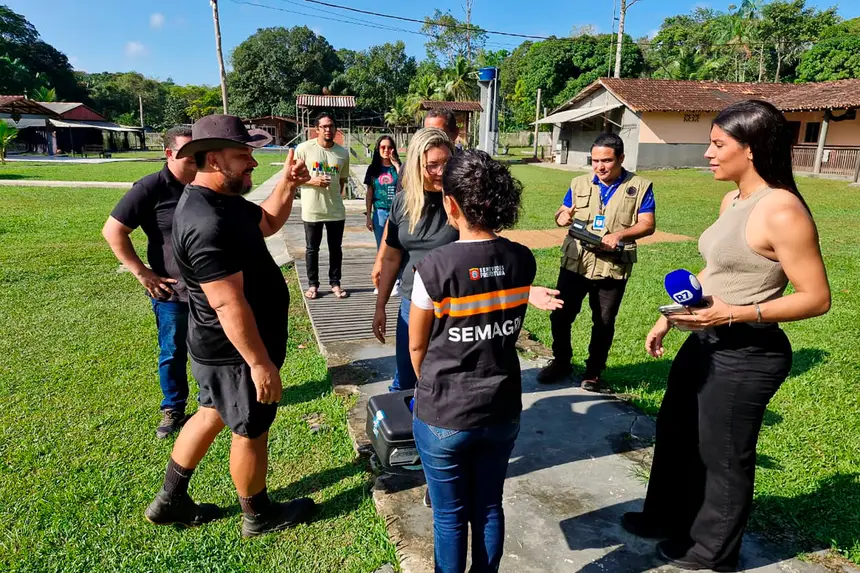 Bastidores da reportagem especial da TV Record - Record News sobre o potencial turístico e econômico de Benevides gravada no último dia 14 de Julho em diversos pontos do município.

O especial irá ao ar (em breve) na TV Record Belém e na Record News