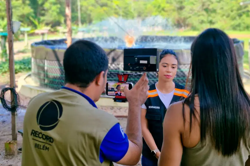 Bastidores da reportagem especial da TV Record - Record News sobre o potencial turístico e econômico de Benevides gravada no último dia 14 de Julho em diversos pontos do município.

O especial irá ao ar (em breve) na TV Record Belém e na Record News