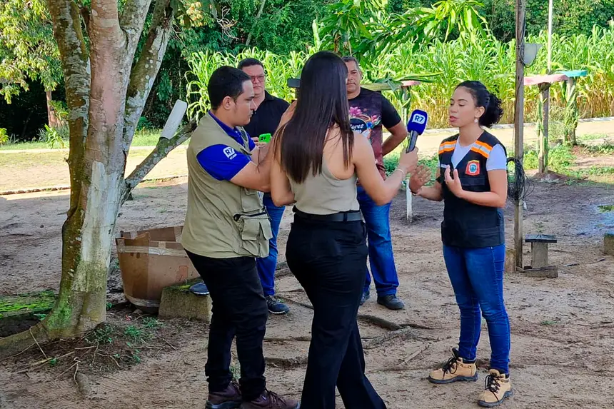Bastidores da reportagem especial da TV Record - Record News sobre o potencial turístico e econômico de Benevides gravada no último dia 14 de Julho em diversos pontos do município.

O especial irá ao ar (em breve) na TV Record Belém e na Record News