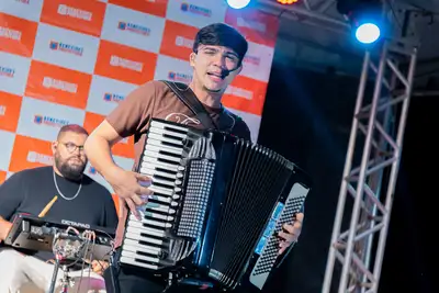 Noite de Sábado na Orla de Santa Maria é marcada por música boa e ambiente familiar