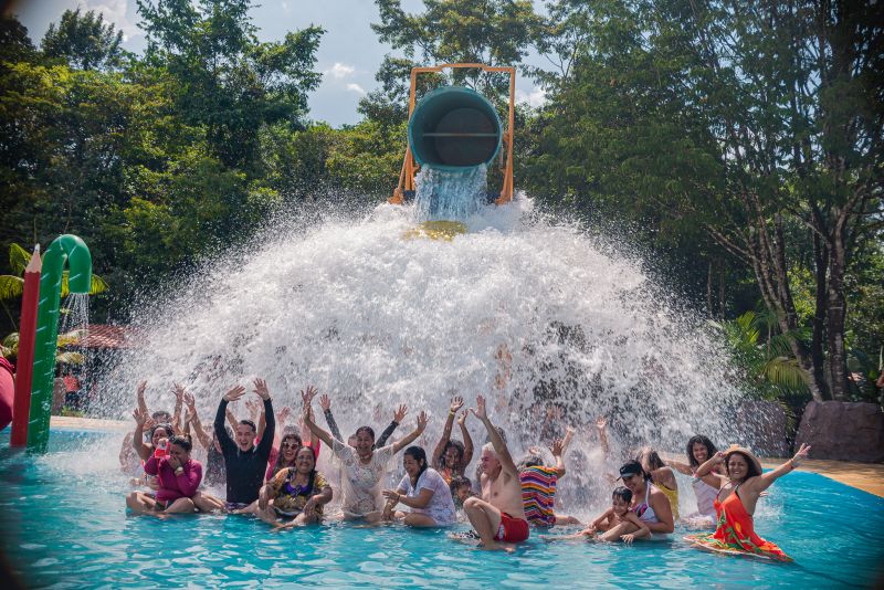 Prefeitura de Benevides promove dia de lazer aos educadores da RME em homenagem ao dia do professor