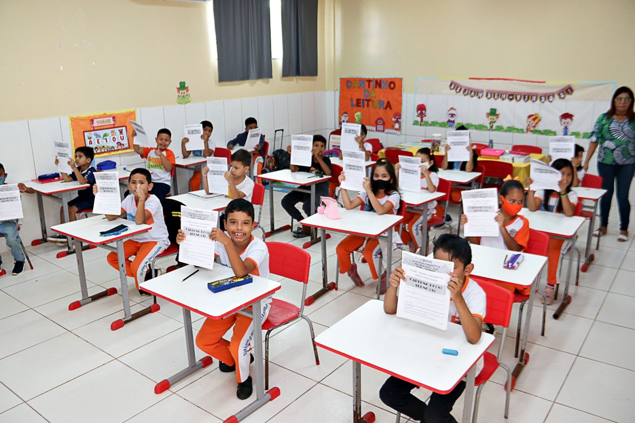 Estudantes de escolas não ocupadas rasuram prova de avaliação para mandar  recado ao governo de SP - Fotos - R7 Educação