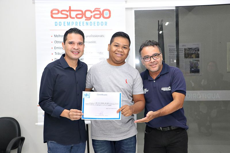 Entrega dos Certificados dos Cursos em Parceria com o SEBRAE