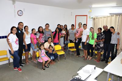 notícia: Centro de Formação e Pesquisa de Benevides promove Cine Mami no CMEI Jardim das Juritis 