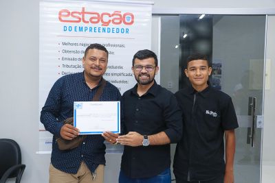 Entrega dos Certificados dos Cursos em Parceria com o SEBRAE