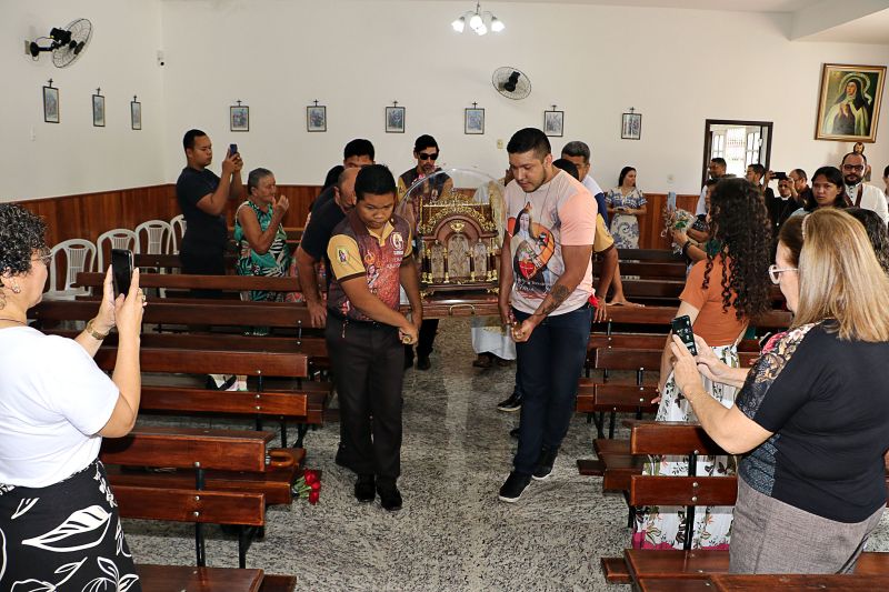 Visita de Relíquias da St Terezinha- Carmelo