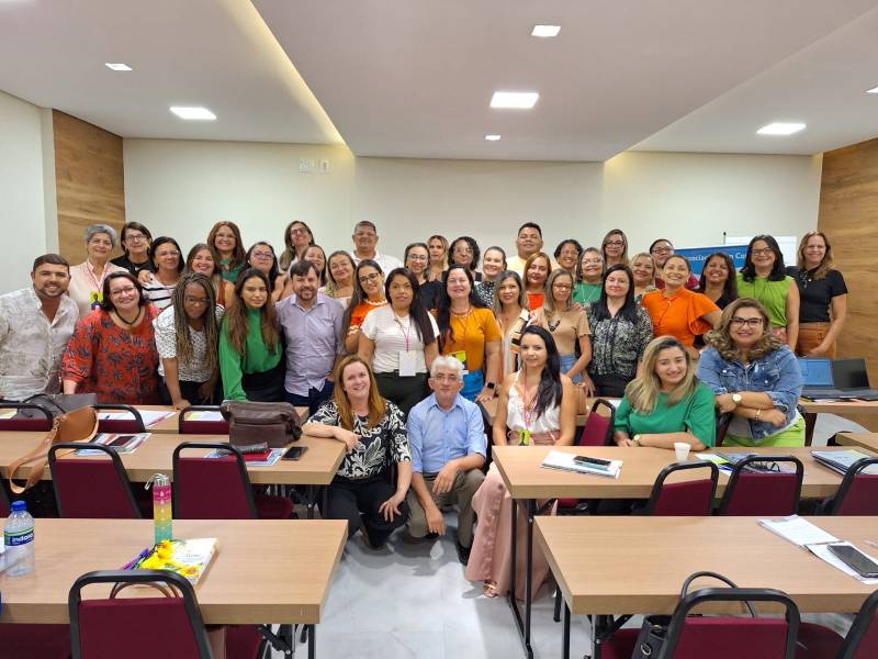 Benevides participa de Encontro Nacional de Formadores da Educação, em Sobral, no Ceará 