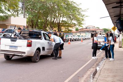 notícia: Jovens chamam a atenção para a importância de cumprir as leis de trânsito em Benevides