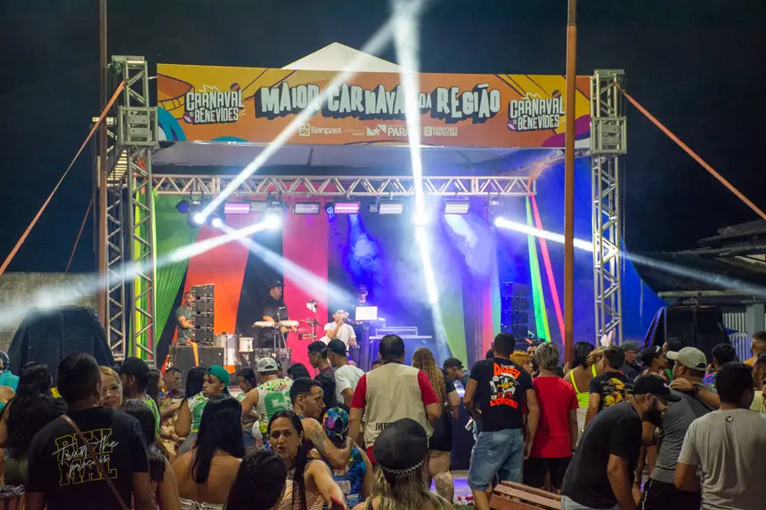 Carnaval de Benevides começa com grande festa na Praça de Santa Maria