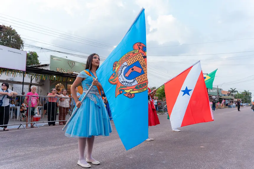 Semana da Pátria em Benevides começou com desfile no distrito de Santa Maria