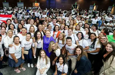 Benevidenses recebem certificados do Programa QualificaTur em cerimônia com o Governo do Estado