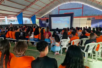 Cineclube escolar transforma aprendizado em experiência audiovisual em Benevides